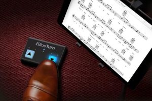 پدال سوئیچ کنترلر بی سیم iK Multimedia iRig BlueTurn
