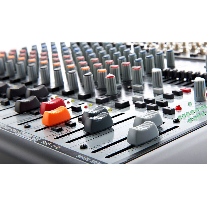 میکسر 18 کاناله Behringer XENYX X1832USB با پری امپ میکروفون XENYX و کمپرسور