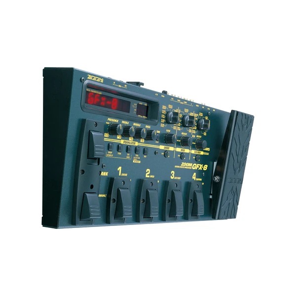 مالتی افکت گیتار زوم مدل GFX8 - کارکرده بسیار تمیز